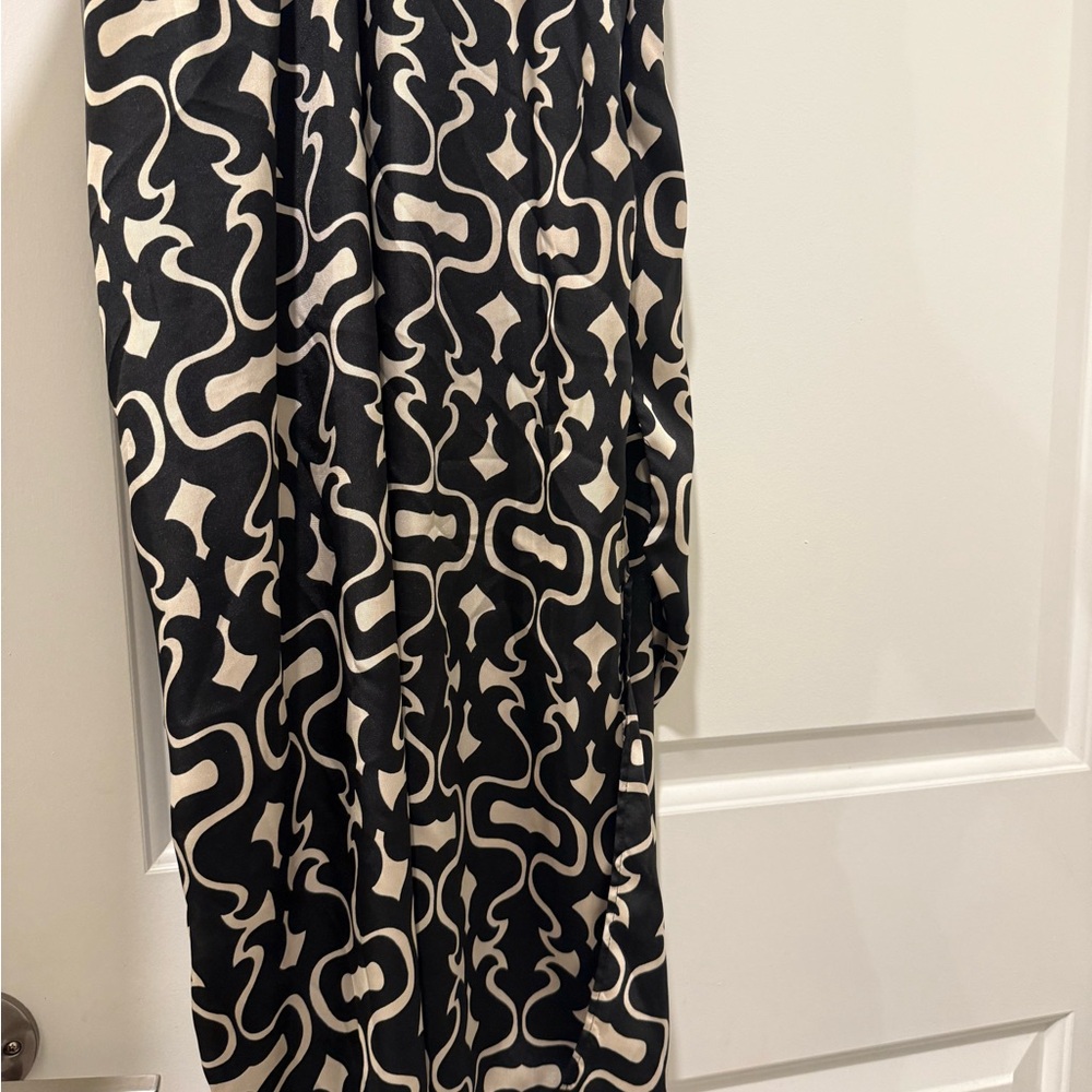 Zara Black and Cream Maxi Skirt